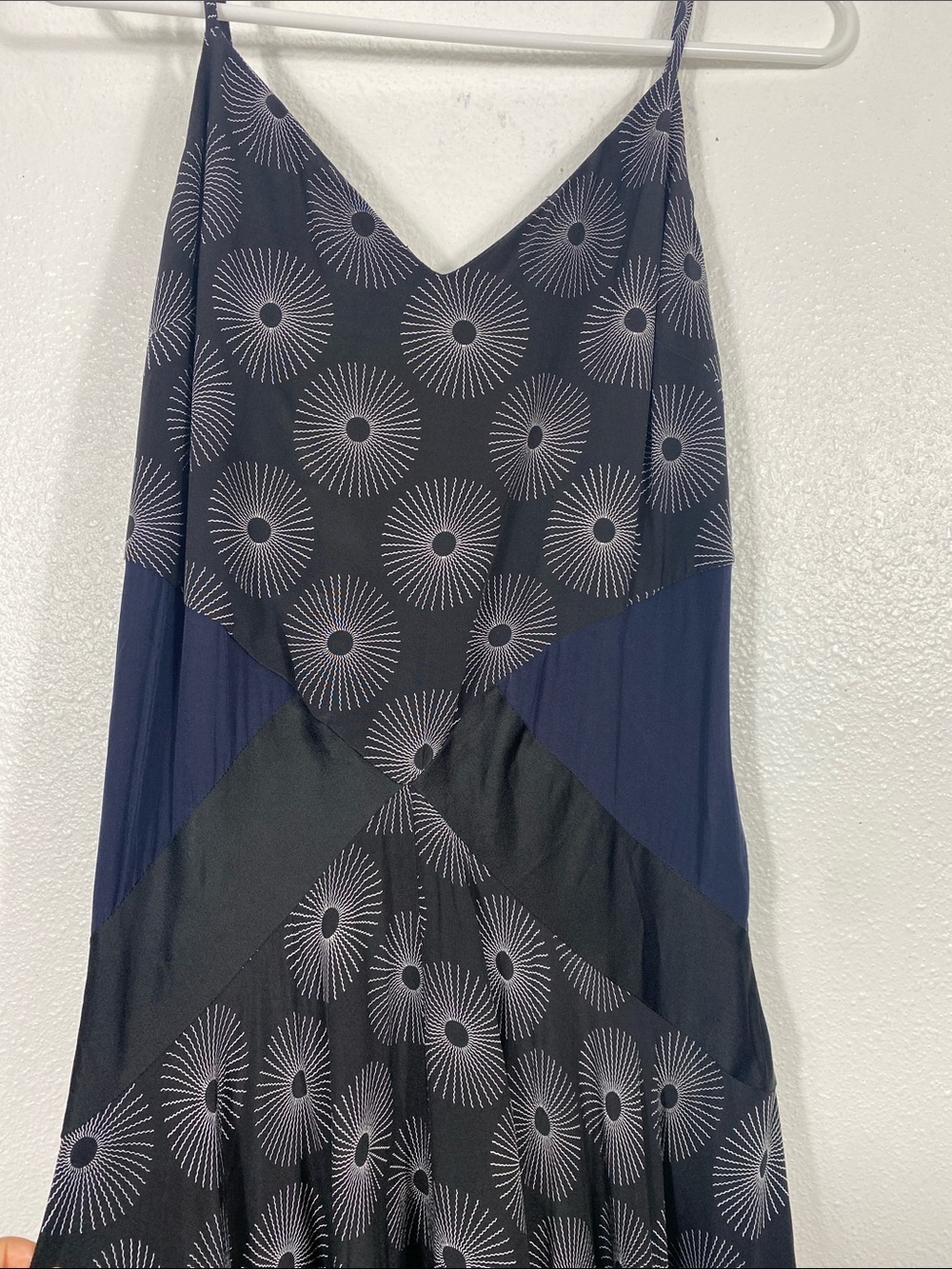 Diane Von Furstenberg Black Patterned Asymmetrical Slip Dress Size 4 100% Silk - Picture 5 of 16